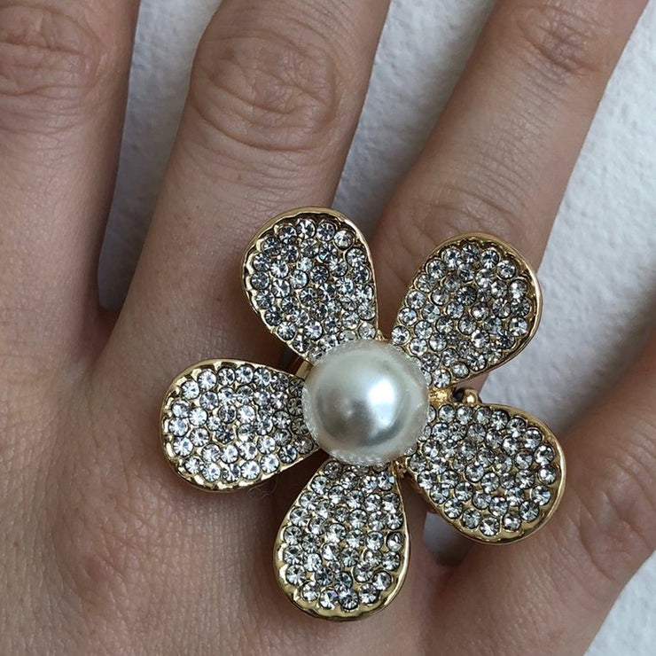 Red Carpet Pearl Flower Stretch Ring